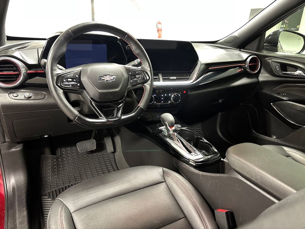 Certified 2025 Chevrolet Trax RS w/ Driver Confidence Package image 19