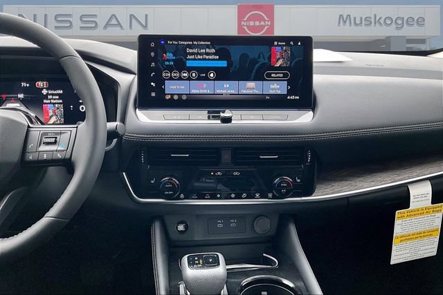 New 2026 Nissan Rogue Platinum w/ Tech Package AWD/4WD image 11