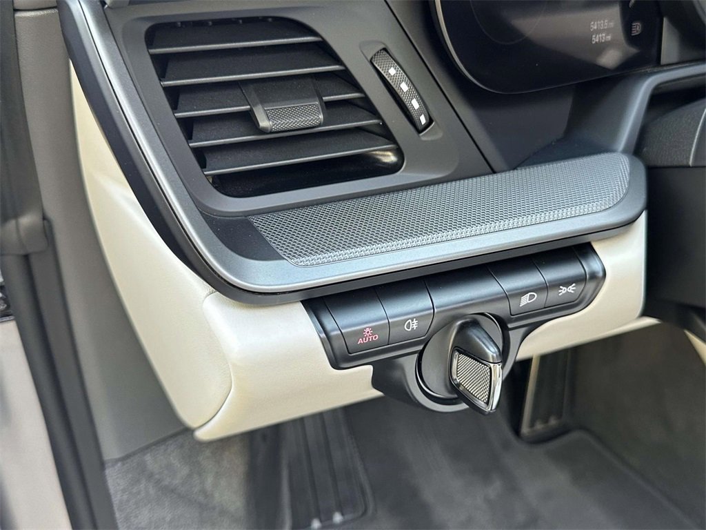 Used 2024 Porsche 911 Carrera image 16