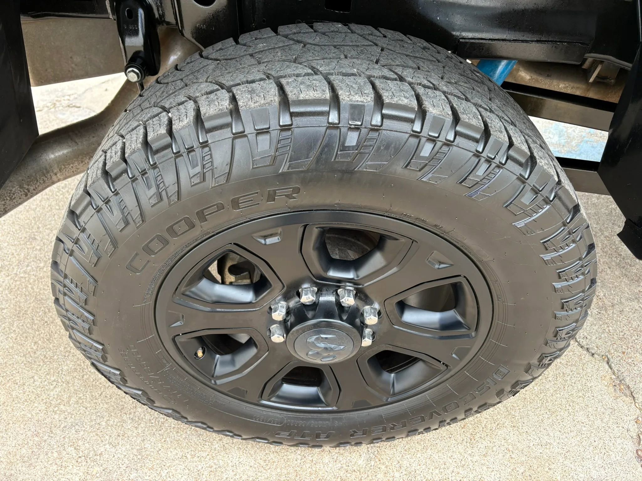 Used 2018 RAM 2500 Laramie w/ Sport Appearance Group AWD/4WD image 10