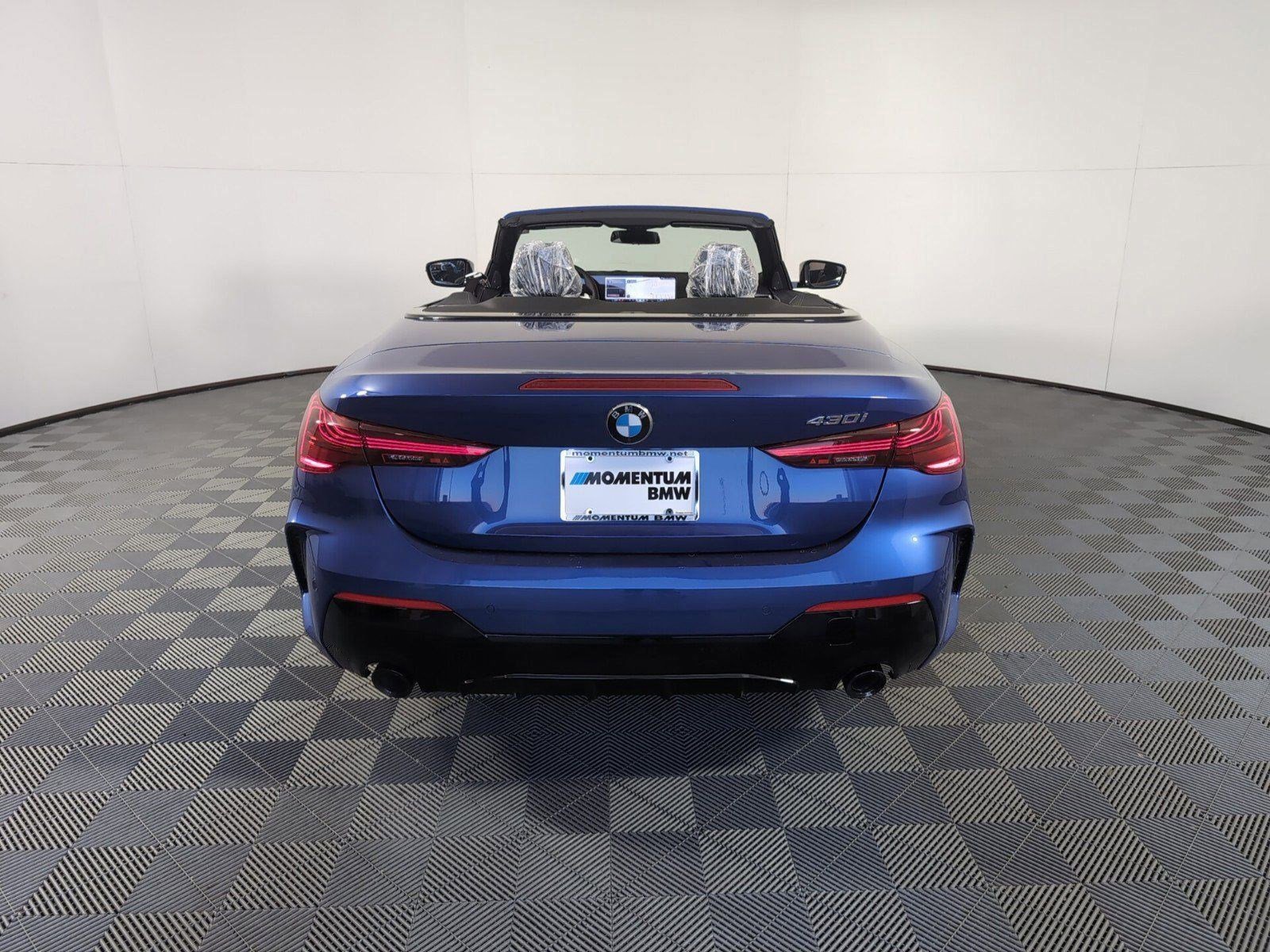 Used 2025 BMW 430i Convertible w/ M Sport Package image 8