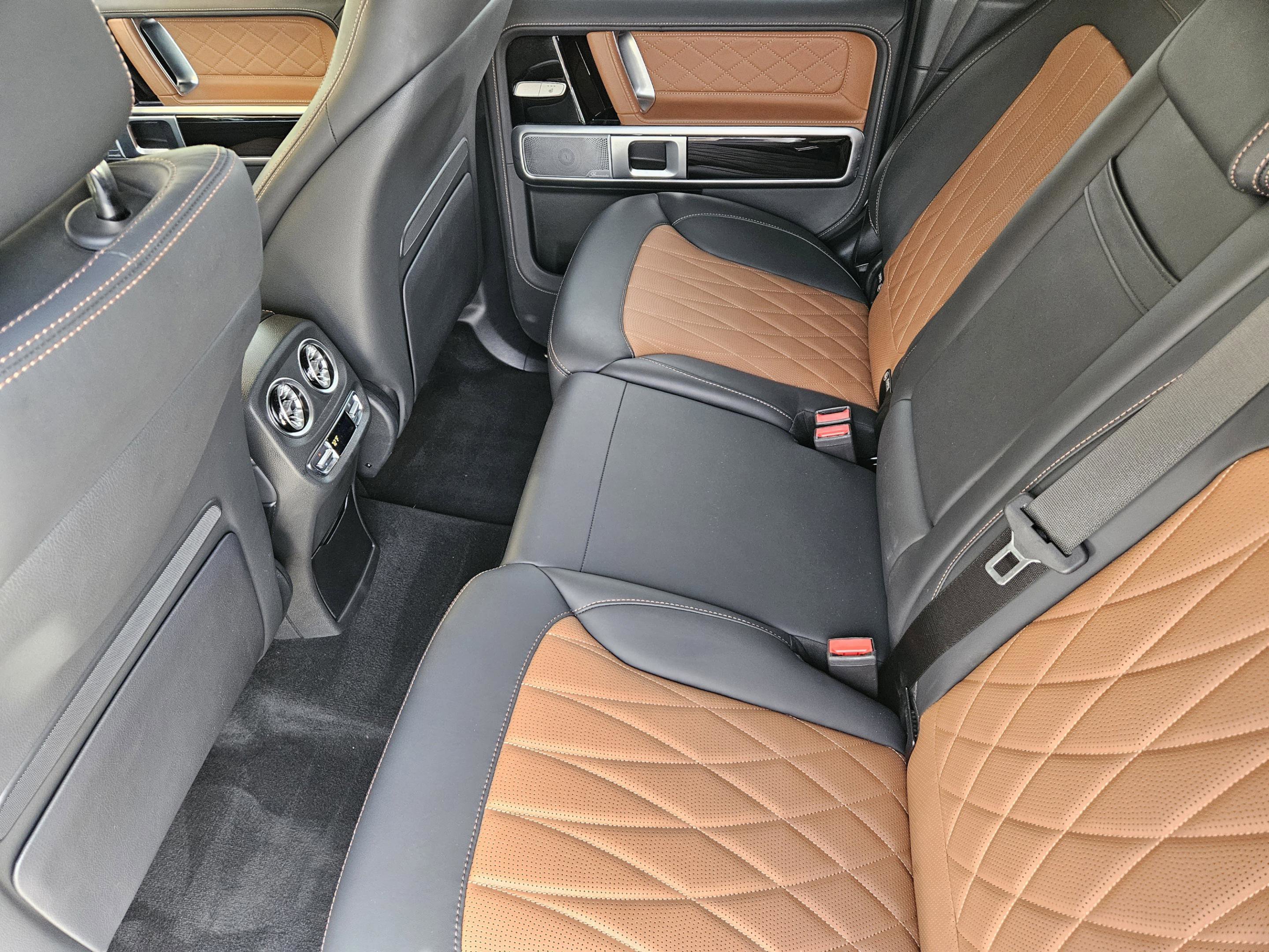 Used 2024 Mercedes-Benz G 63 AMG AMG G 63 image 30