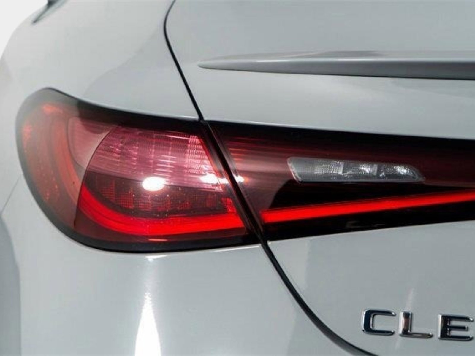 Used 2024 Mercedes-Benz CLE 450 4MATIC Coupe image 27