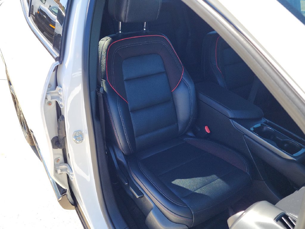 Used 2024 Chevrolet Equinox EV RS FWD image 24