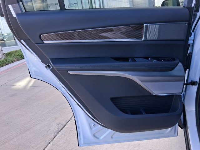 New 2026 Cadillac Vistiq Luxury w/ LPO, Floor Liner Package image 22