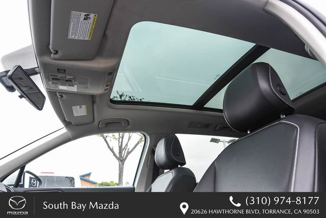 Used 2021 Volkswagen Tiguan SE w/ Panoramic Sunroof Package FWD image 25