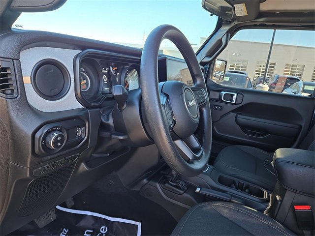 Used 2025 Jeep Gladiator Sport image 23