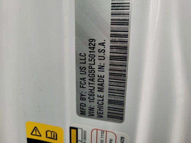 Used 2023 Jeep Gladiator Sport image 33