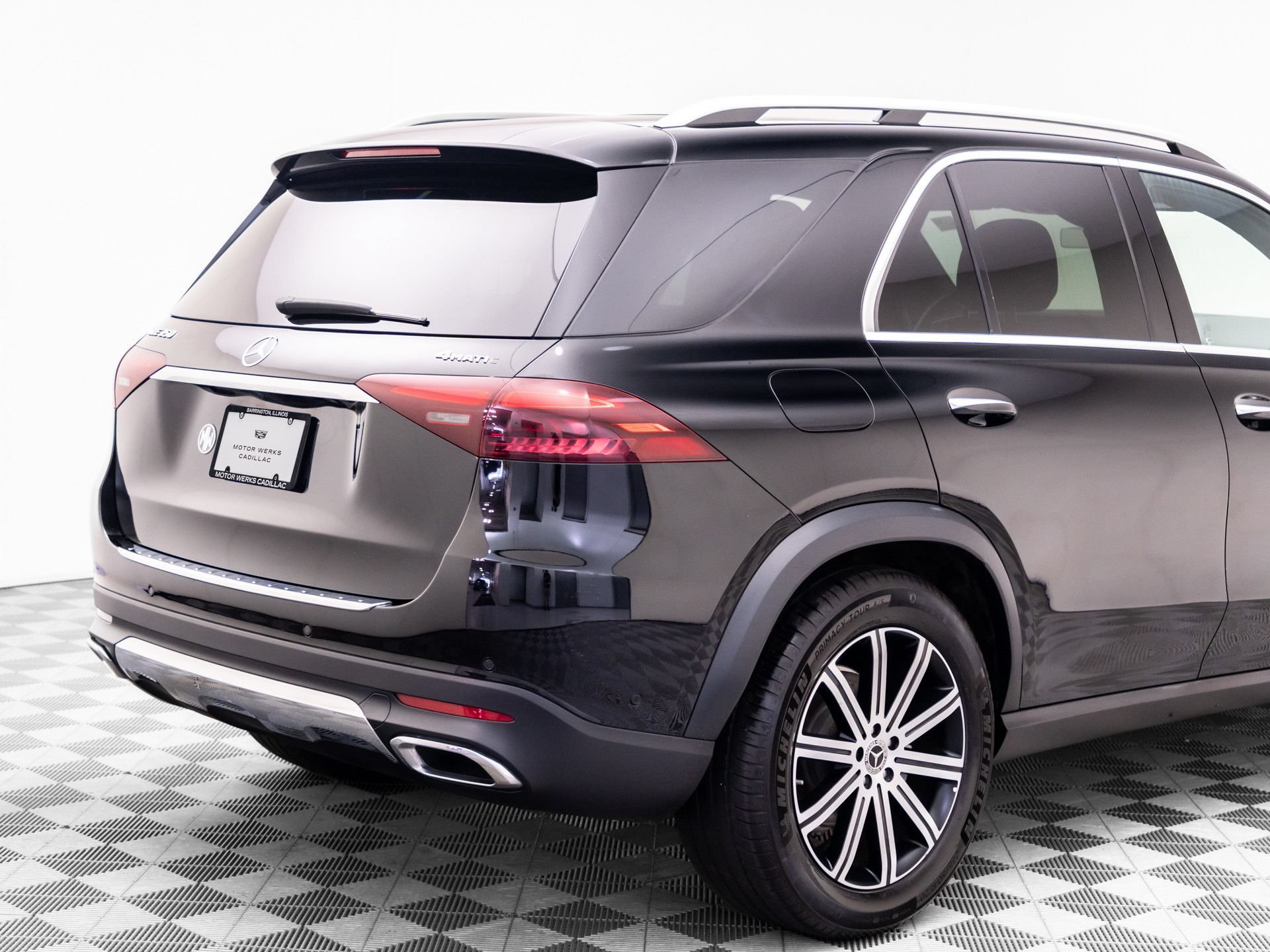 Used 2024 Mercedes-Benz GLE 350 4MATIC w/ Winter Package image 38