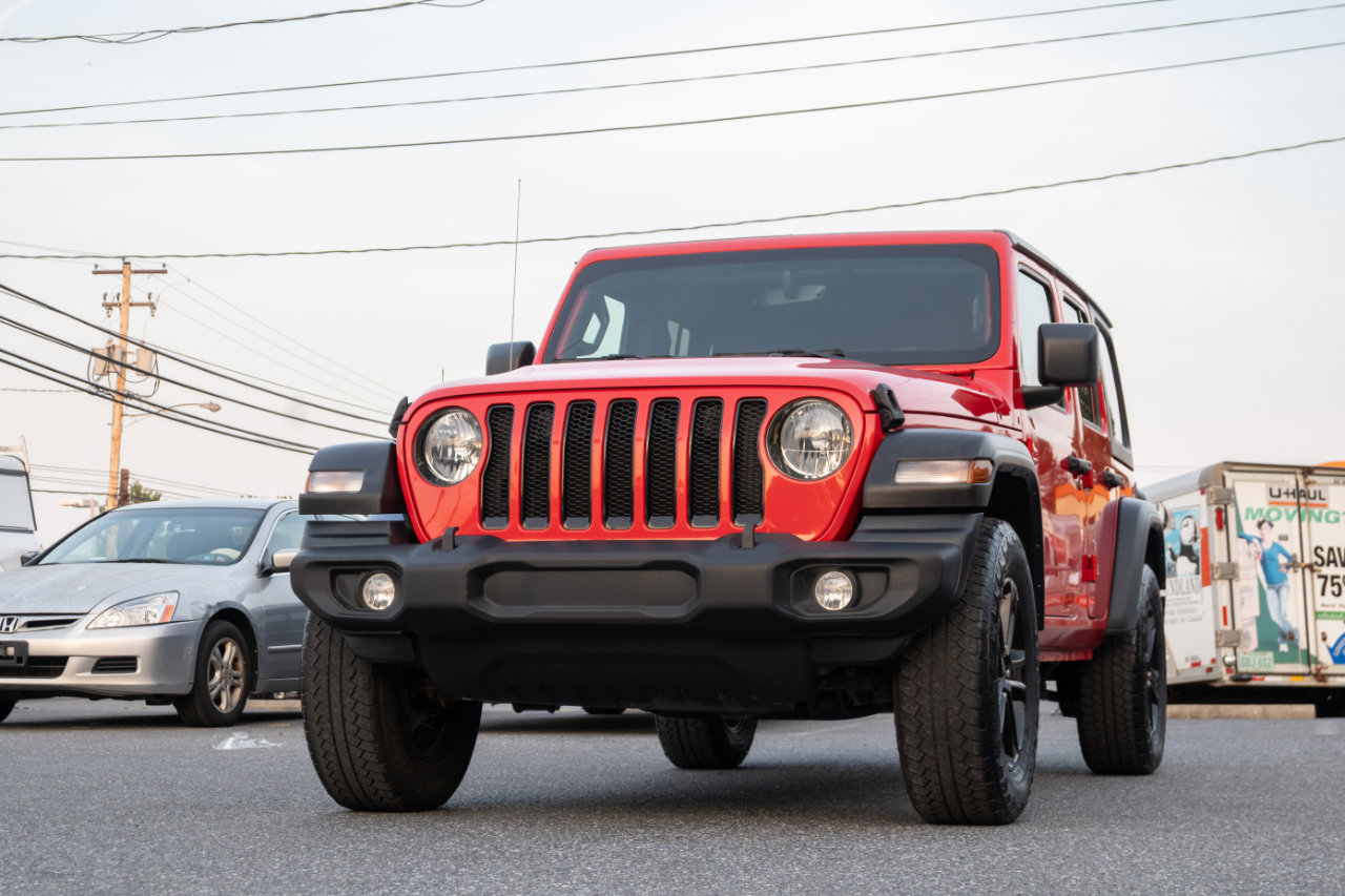 Used 2023 Jeep Wrangler Unlimited Sport image 5
