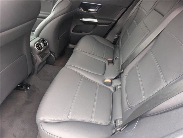 Used 2026 Mercedes-Benz GLC 300 4MATIC image 14