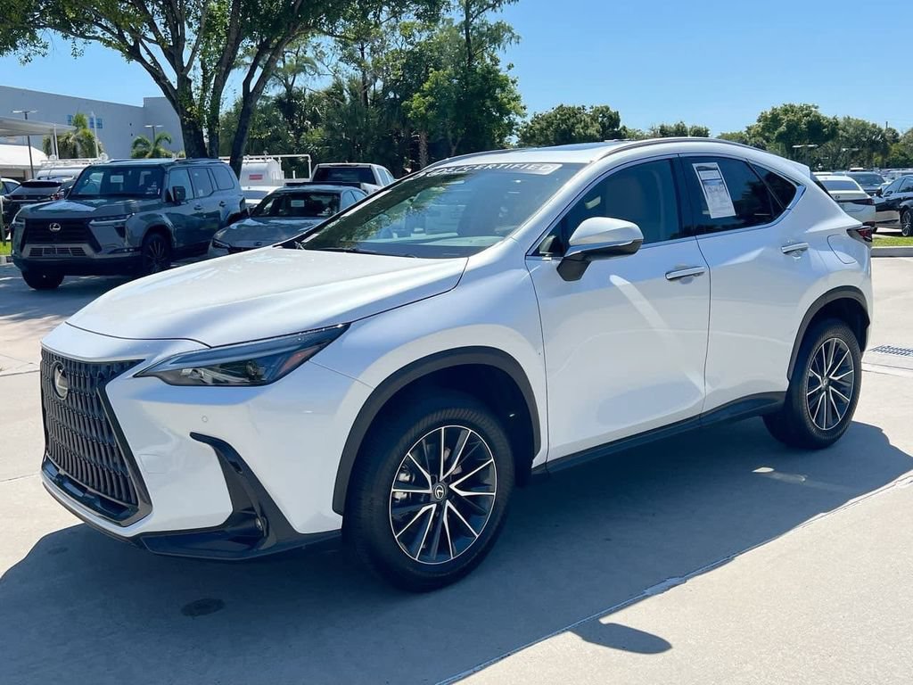 Certified 2025 Lexus NX 250 FWD w/ Towing Package (2000 Lbs) image 3