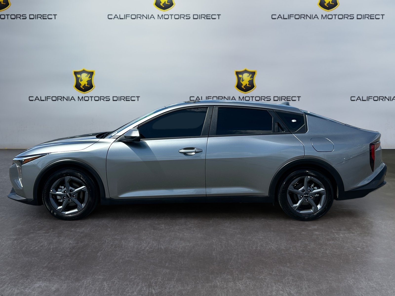 Used 2025 Kia K4 FWD image 2