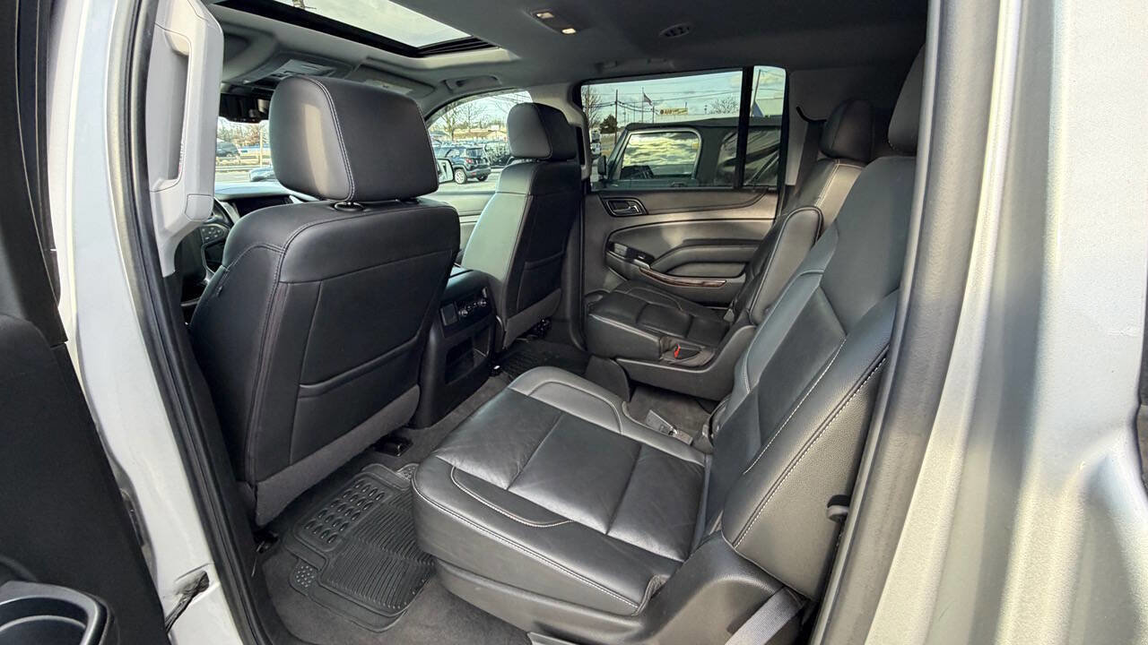 Used 2020 Chevrolet Suburban LT image 12