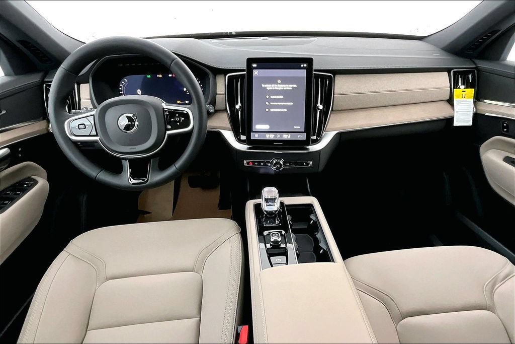 New 2026 Volvo XC90 B5 Plus AWD/4WD image 7