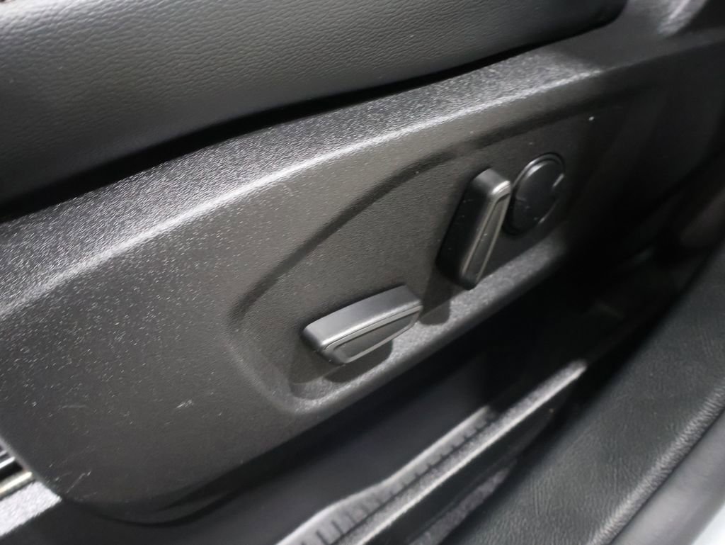 Used 2023 Ford Edge SEL w/ Convenience Package image 12