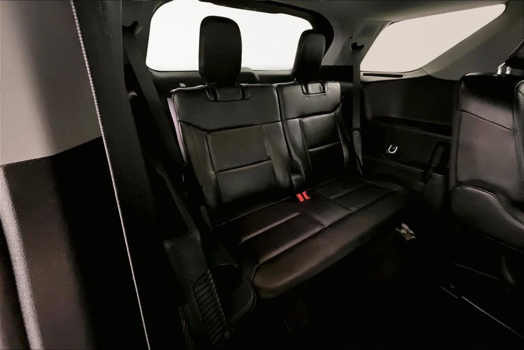 Used 2023 Ford Explorer Limited image 21