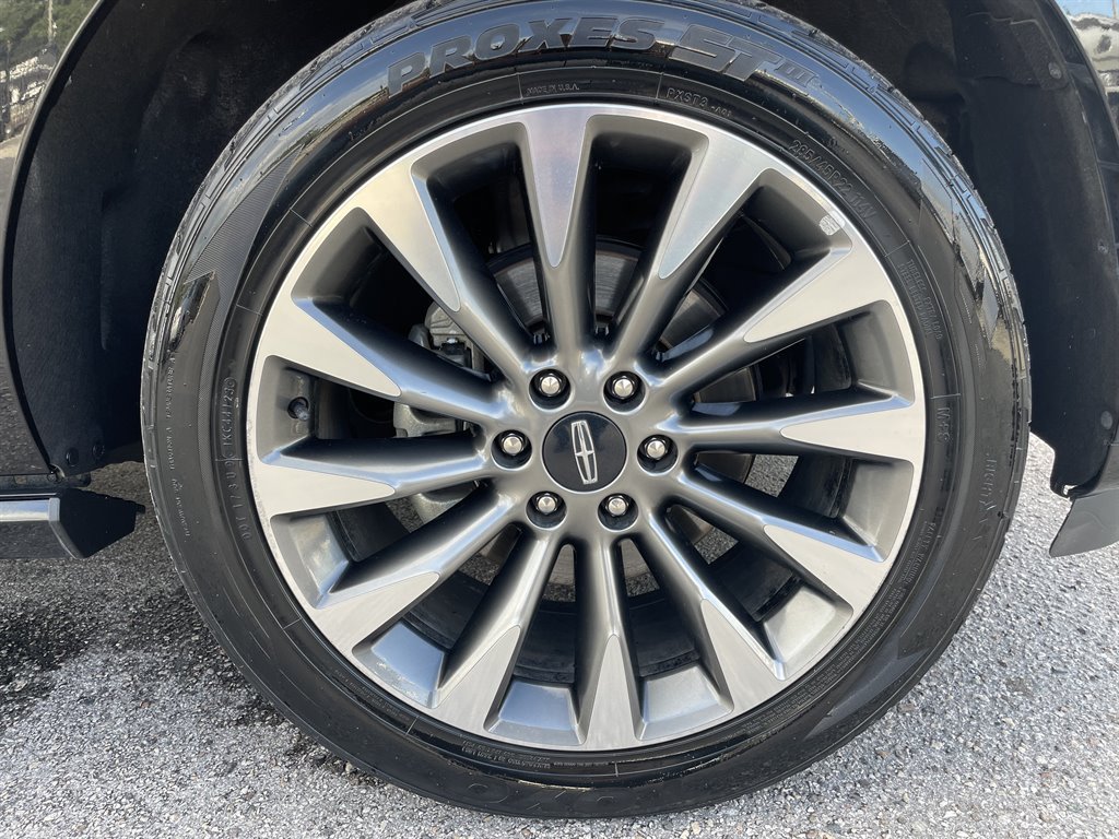 Used 2019 Lincoln Navigator L Select AWD/4WD image 35