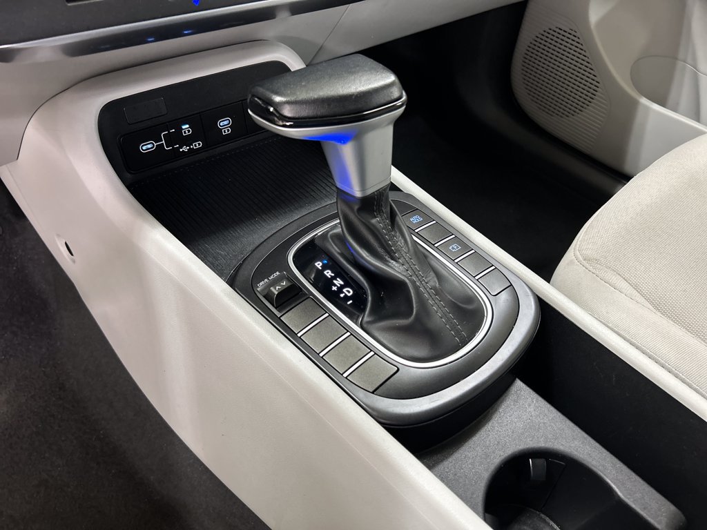 Used 2024 Hyundai Kona SEL FWD image 30