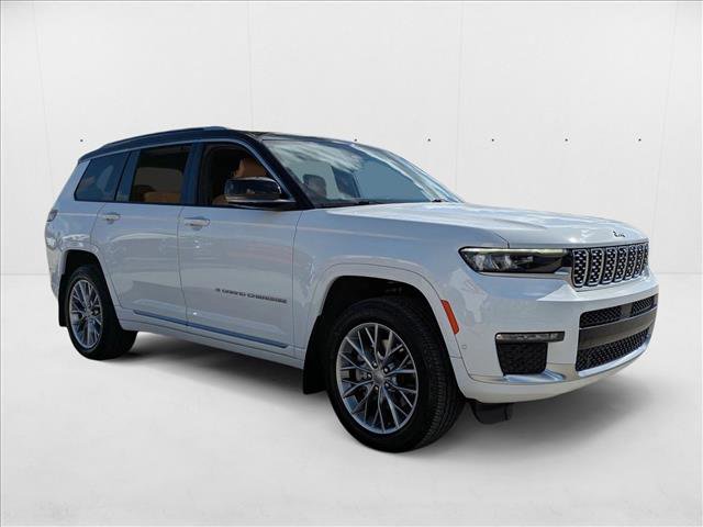 Used 2023 Jeep Grand Cherokee L Summit w/ Advanced Protech Group IV image 3