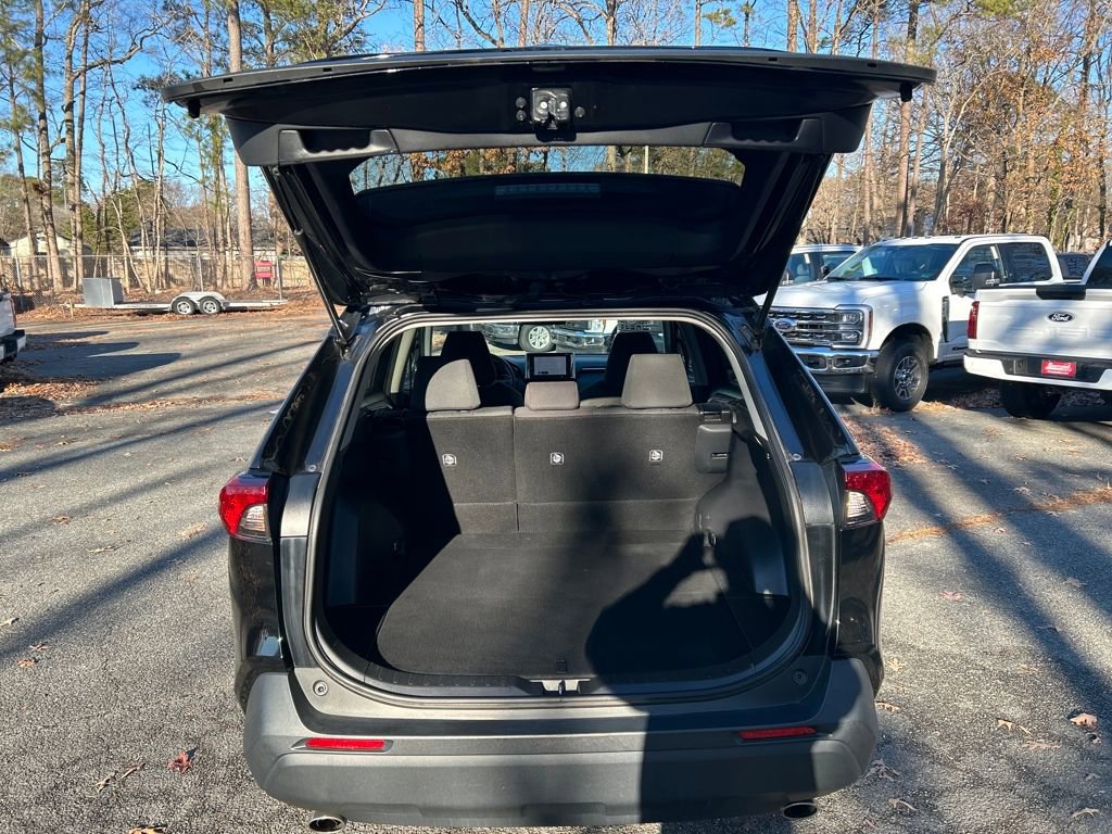 Used 2024 Toyota RAV4 XLE image 27