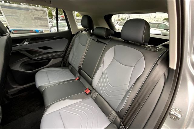 New 2025 Volkswagen Tiguan SE AWD/4WD image 12