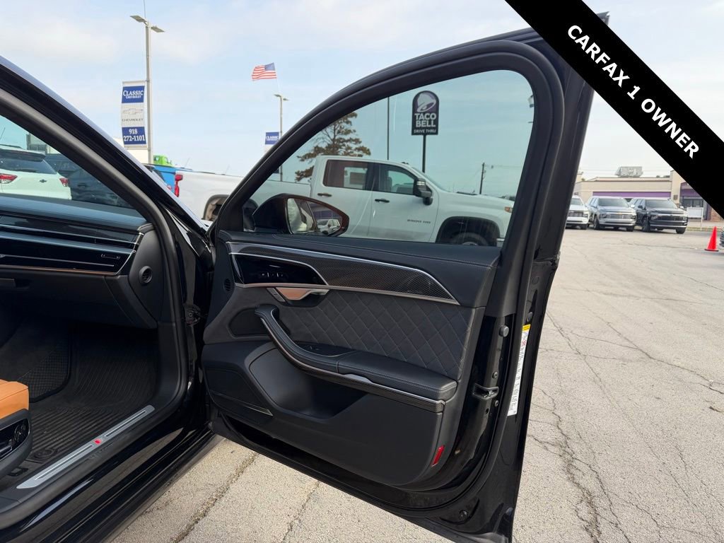 Used 2023 Audi S8 AWD/4WD image 13