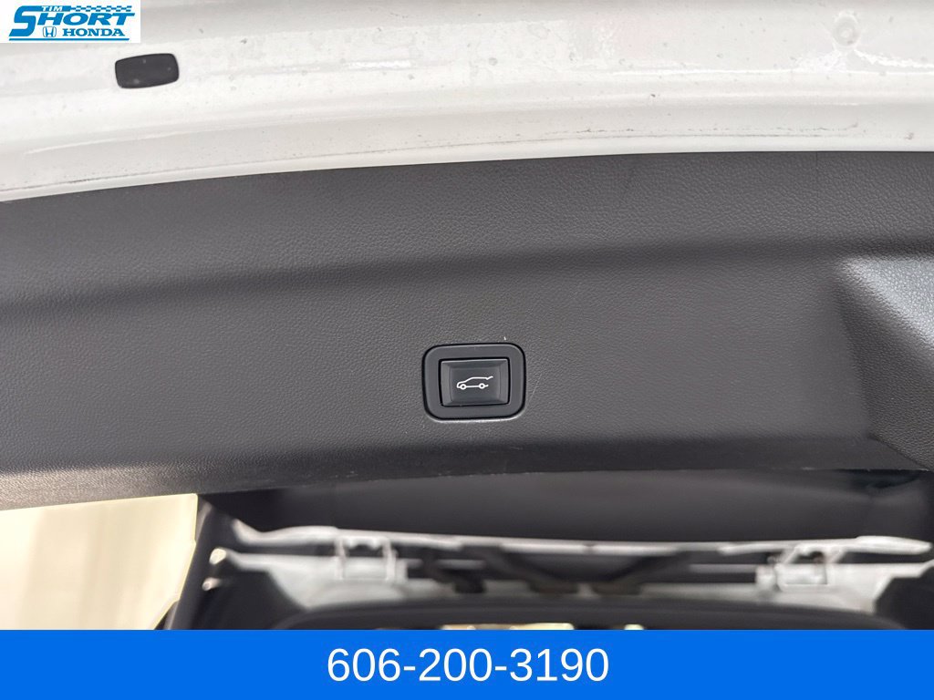 Used 2022 Chevrolet Suburban High Country AWD/4WD image 12