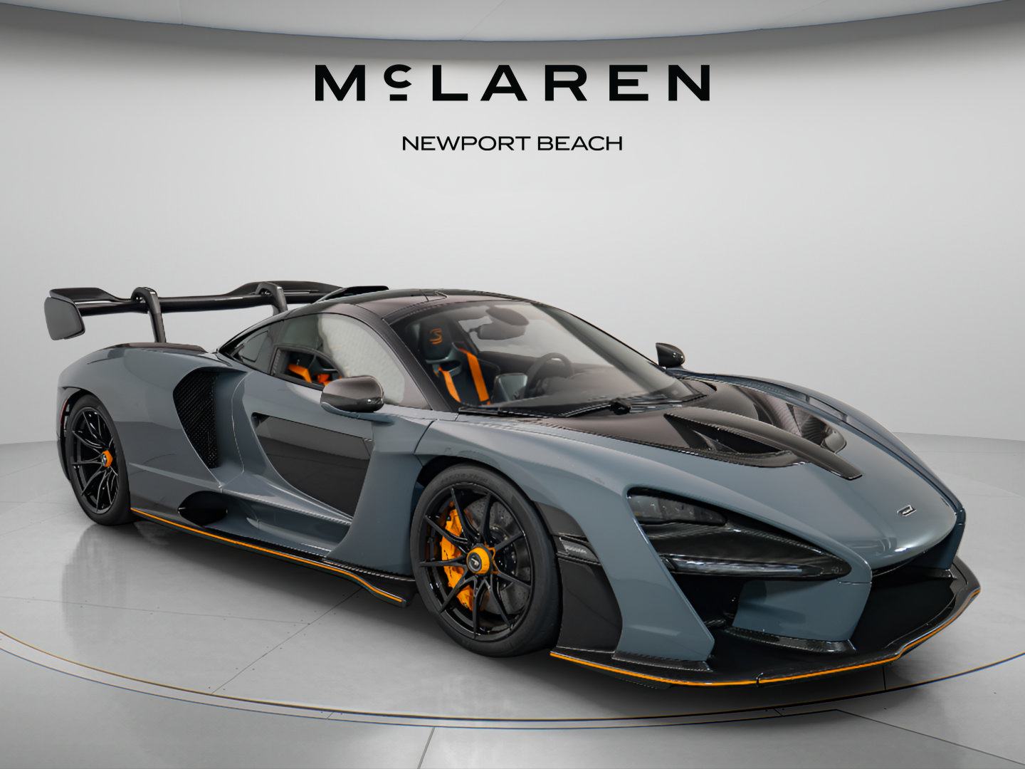 Used 2019 McLaren Senna RWD image 1