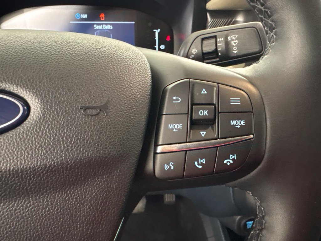 Used 2025 Ford Maverick Lariat AWD/4WD image 16