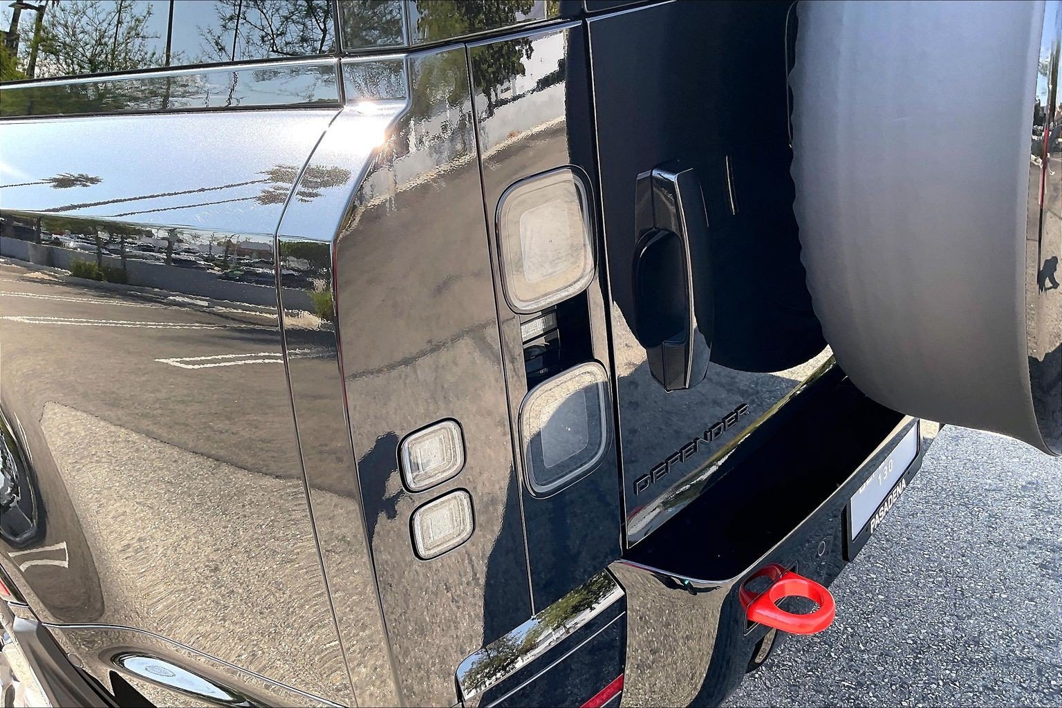 New 2026 Land Rover Defender 130 X AWD/4WD image 8