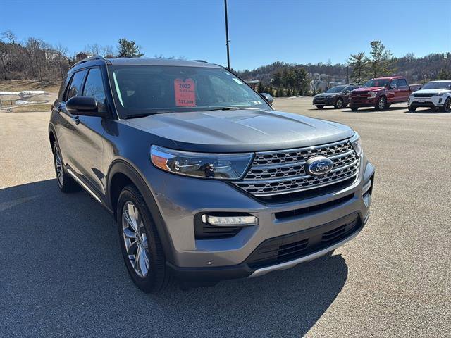 Certified 2022 Ford Explorer Limited w/ Equipment Group 301A image 6