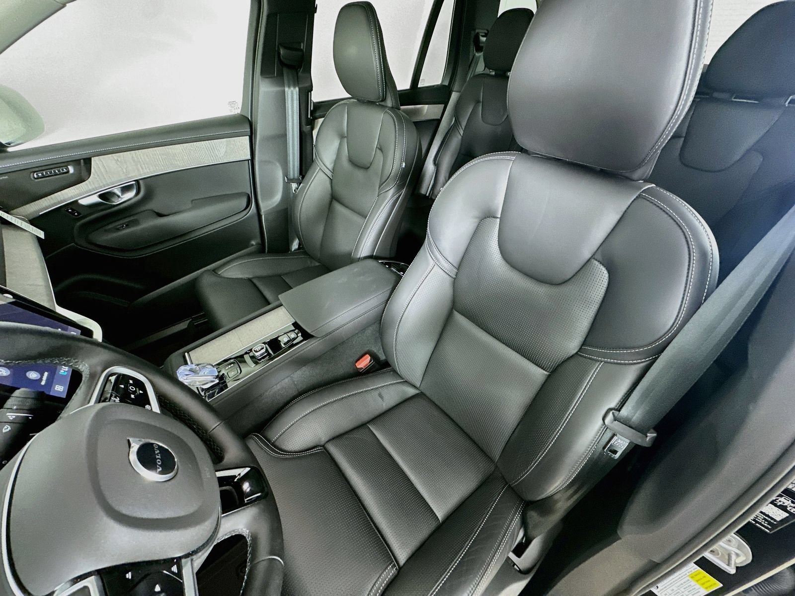 Used 2026 Volvo XC90 B6 Ultra AWD/4WD image 33