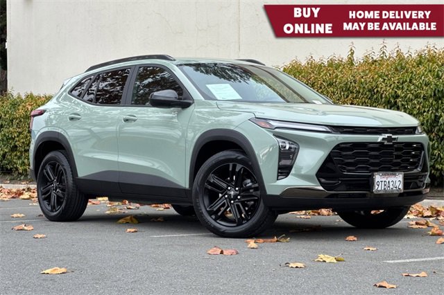 Used 2025 Chevrolet Trax ACTIV w/ Driver Confidence Package