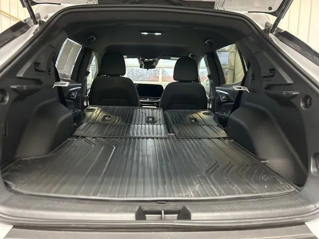 Used 2026 Chevrolet Equinox EV LT image 13
