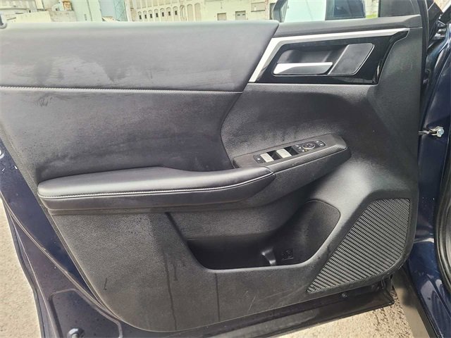 Used 2023 Mitsubishi Outlander SE image 15