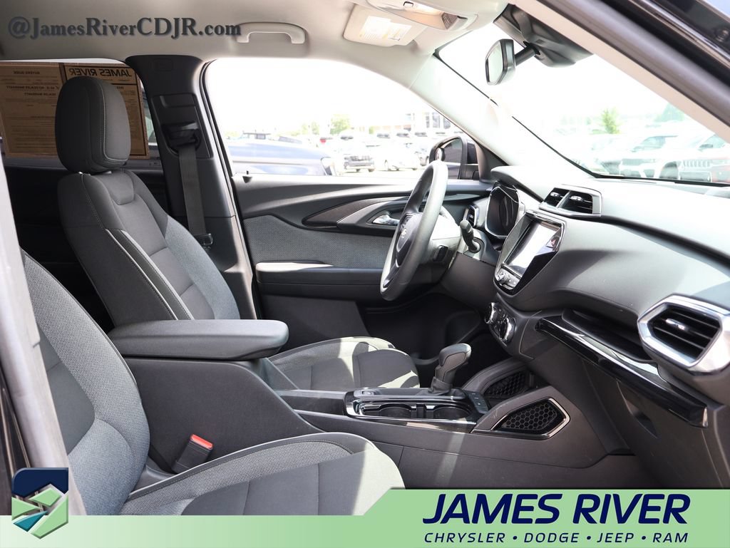Used 2023 Chevrolet TrailBlazer LT w/ Convenience Package FWD image 8