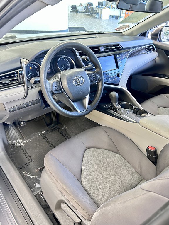 Used 2019 Toyota Camry L image 13