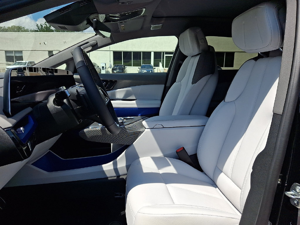 New 2027 Cadillac Optiq Luxury AWD/4WD image 8