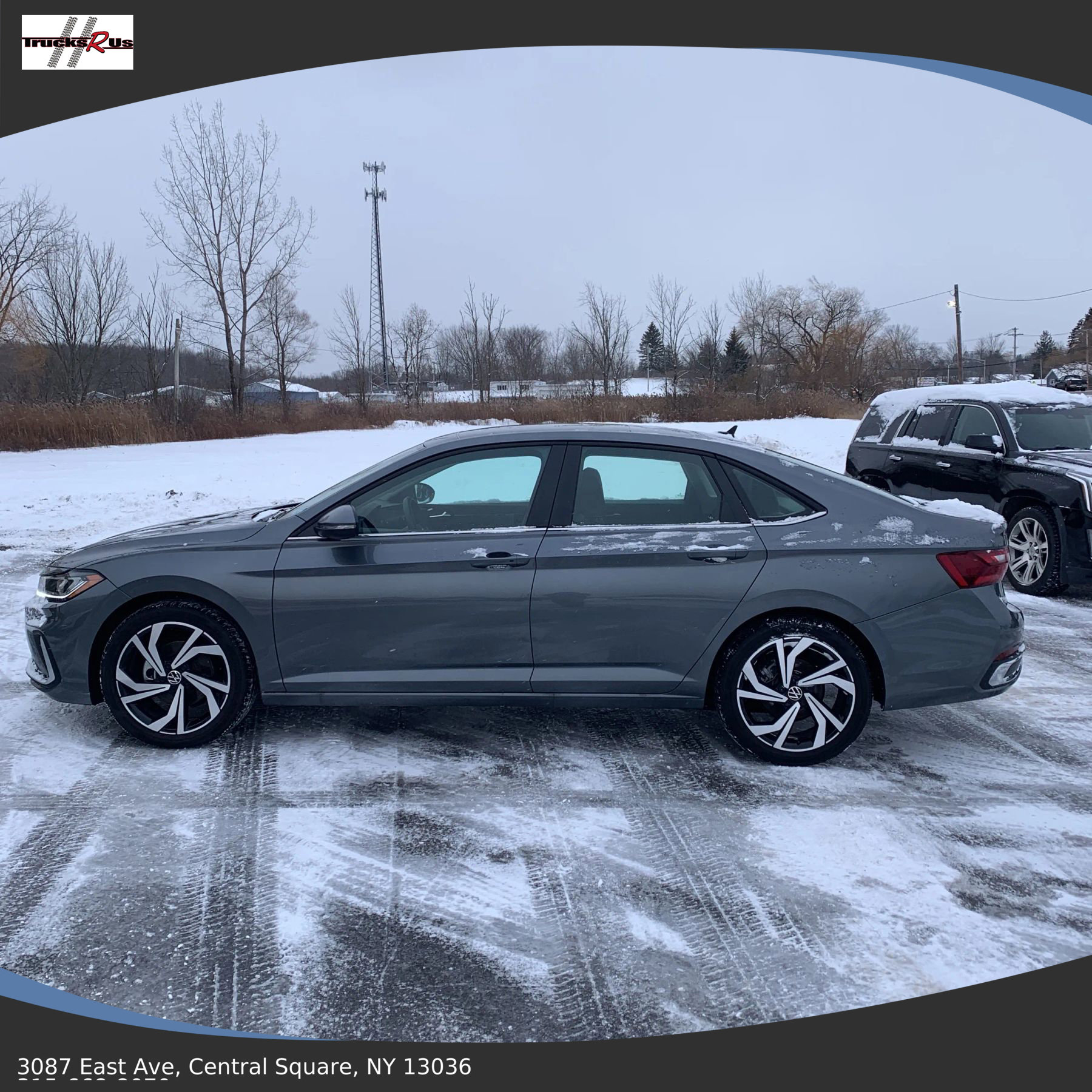 Used 2025 Volkswagen Jetta SEL image 2