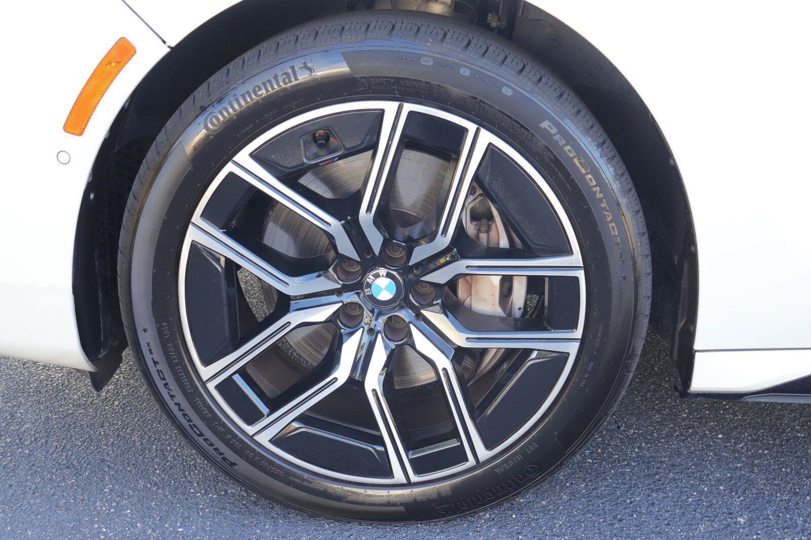Used 2023 BMW 740i RWD image 39