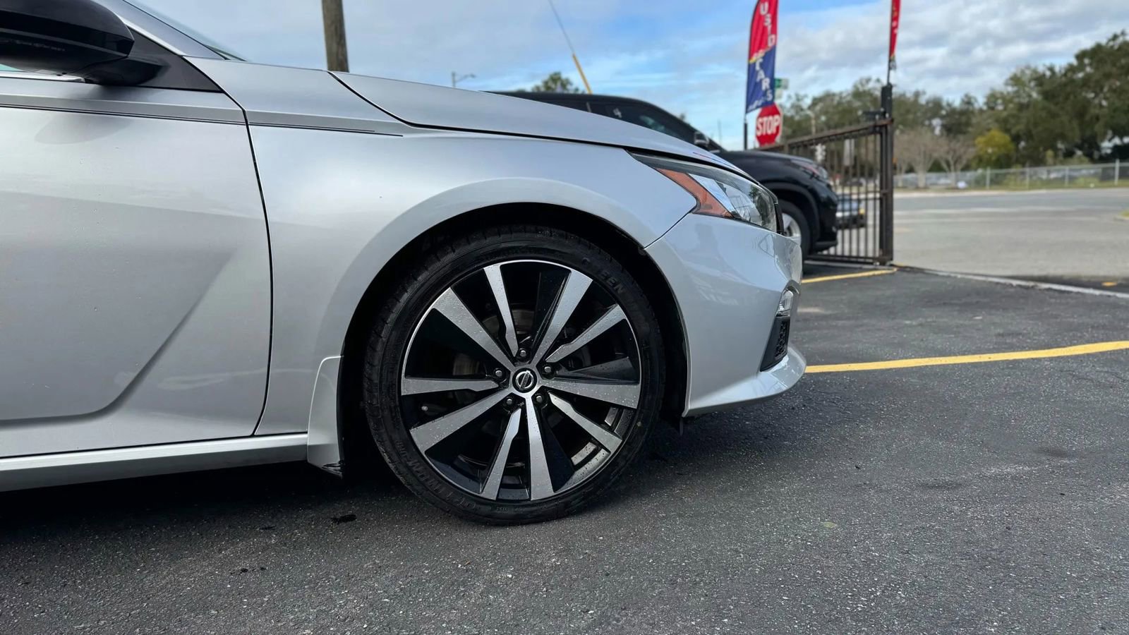Used 2019 Nissan Altima 2.5 SR w/ SR Premium Package image 2