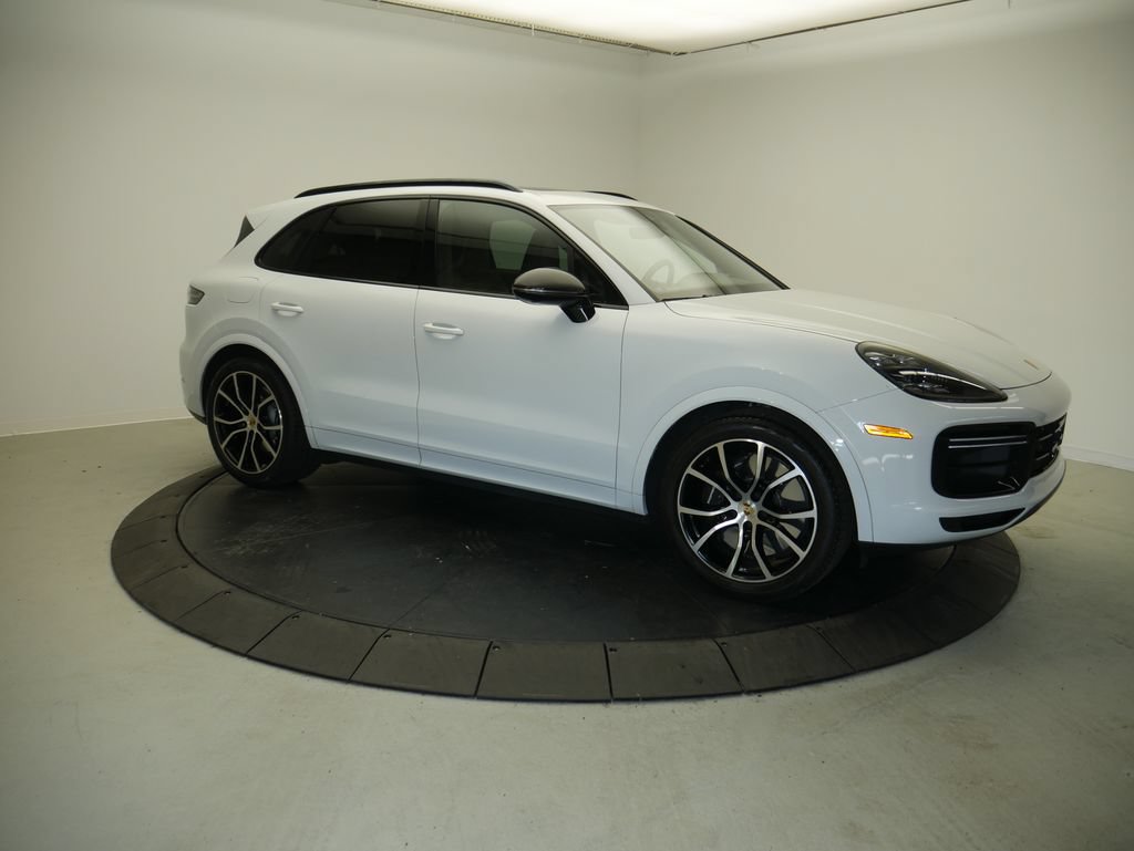 Certified 2023 Porsche Cayenne Turbo AWD/4WD image 9