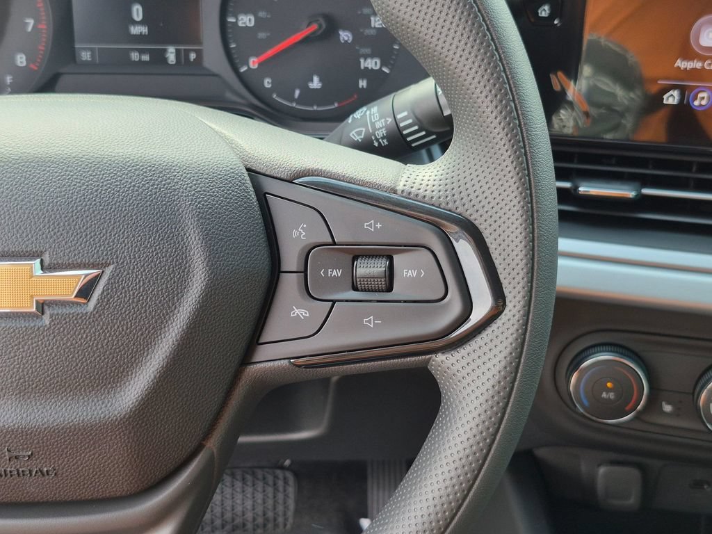New 2026 Chevrolet Trax LS w/ LS Convenience Package FWD image 20