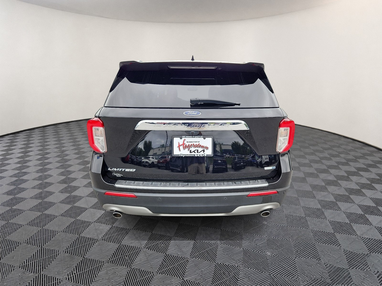 Used 2020 Ford Explorer Limited AWD/4WD image 5