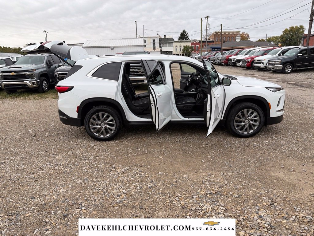 Used 2026 Buick Enclave Preferred FWD image 32