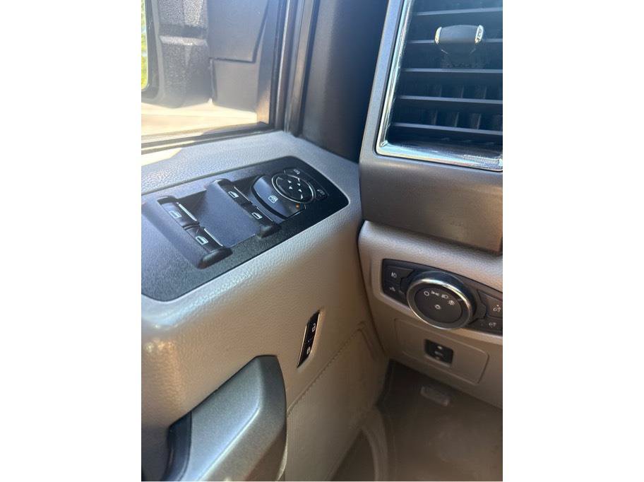 Used 2016 Ford F150 XLT w/ Equipment Group 301A Mid AWD/4WD image 17