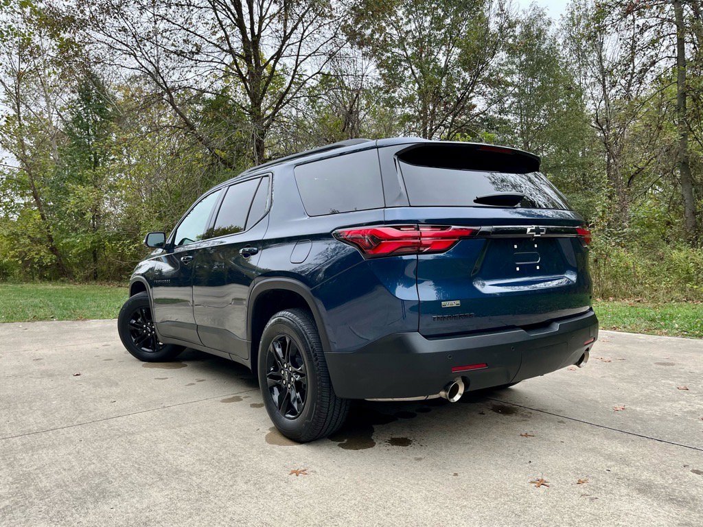 Used 2023 Chevrolet Traverse LT image 7