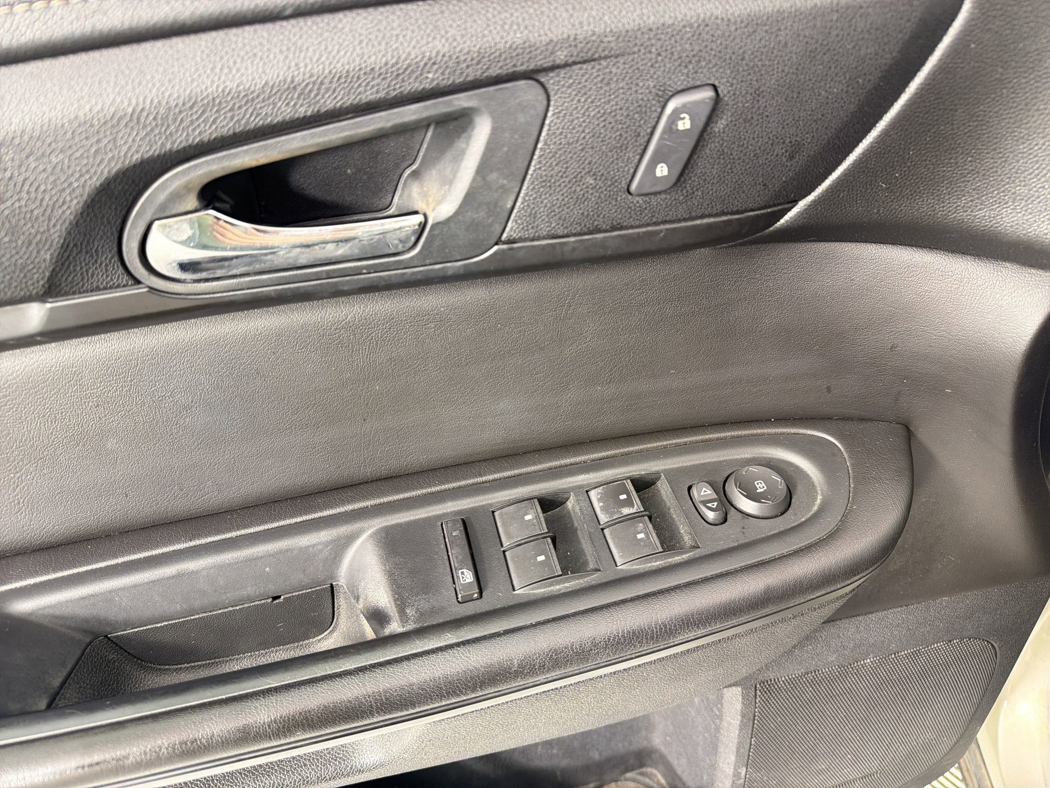 Used 2016 Chevrolet Traverse LT w/ Style and Technology Package image 18