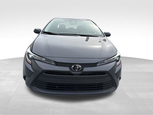 Used 2026 Toyota Corolla LE FWD image 3